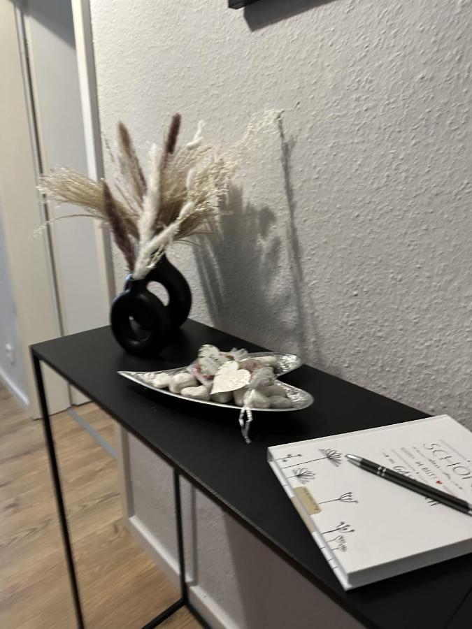 Ferienwohnung Lorenz Mit Kostenlosem Parkplatz Netflix Boxspringbett Kueche 마그데부르크 외부 사진