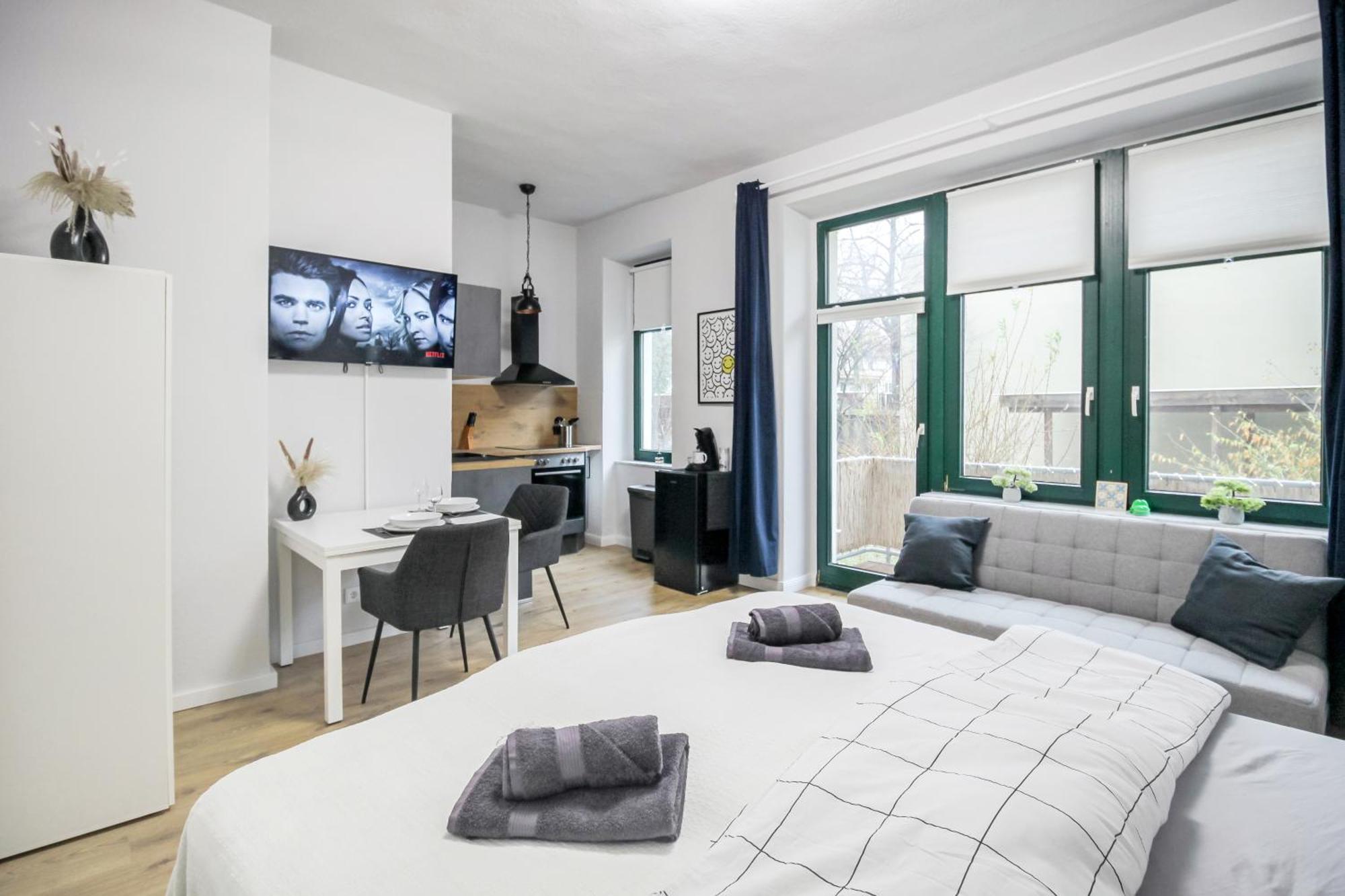 Ferienwohnung Lorenz Mit Kostenlosem Parkplatz Netflix Boxspringbett Kueche 마그데부르크 외부 사진