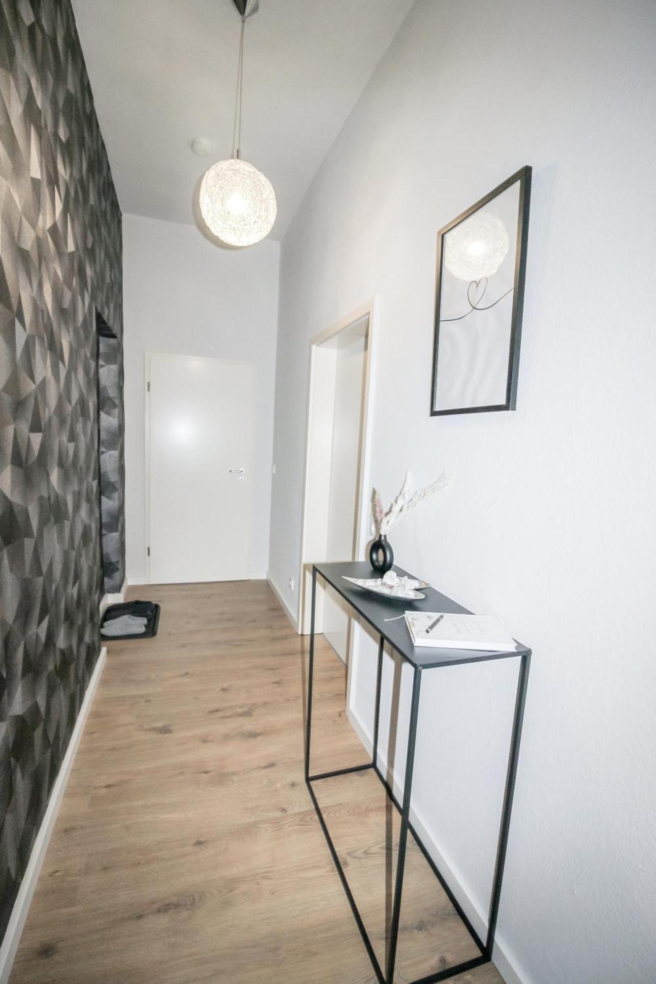 Ferienwohnung Lorenz Mit Kostenlosem Parkplatz Netflix Boxspringbett Kueche 마그데부르크 외부 사진